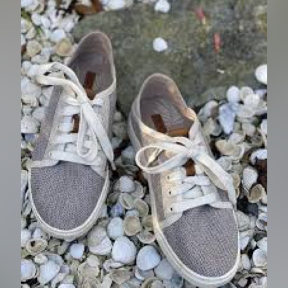 Olukai Gray Lace-Up Sneakers - size 8.5 - Picture 1 of 8